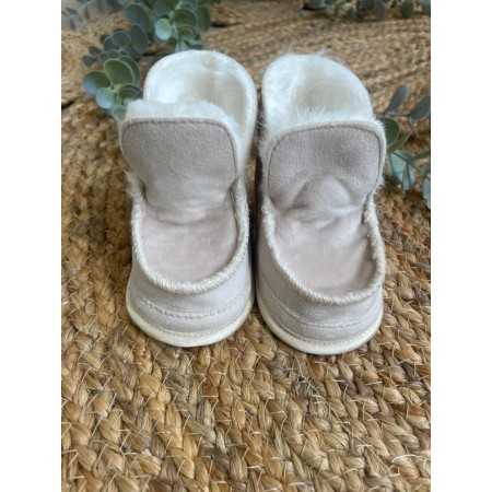 Stivaletti Culla Neonato Velour | Comfort ed Eleganza Stivaletti Culla Neonato Velour | Comfort ed Eleganza