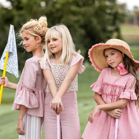 Tutone Rosa Antico Bambina Macramè | Eleganza e Comfort Tutone Rosa Antico Bambina Macramè | Eleganza e Comfort